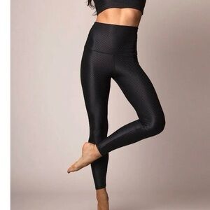 NWOT. Emily Hsu Designs Textured Black Leggings.
